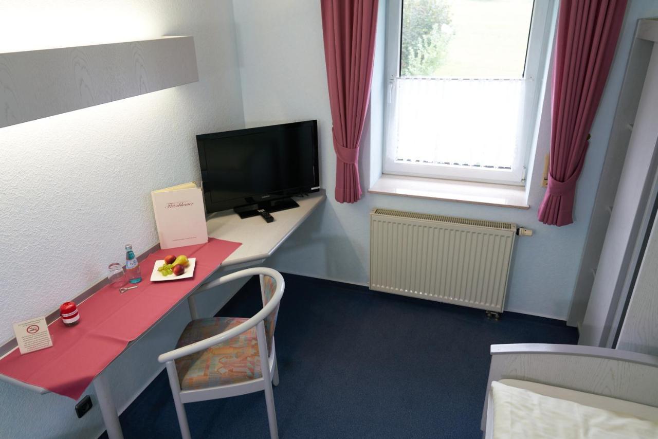 Landgasthof Fleischhauer Homberg  Bagian luar foto
