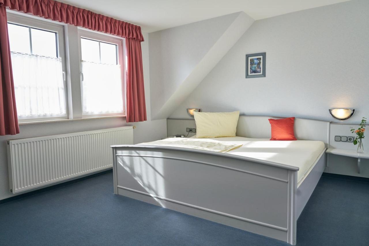 Landgasthof Fleischhauer Homberg  Bagian luar foto