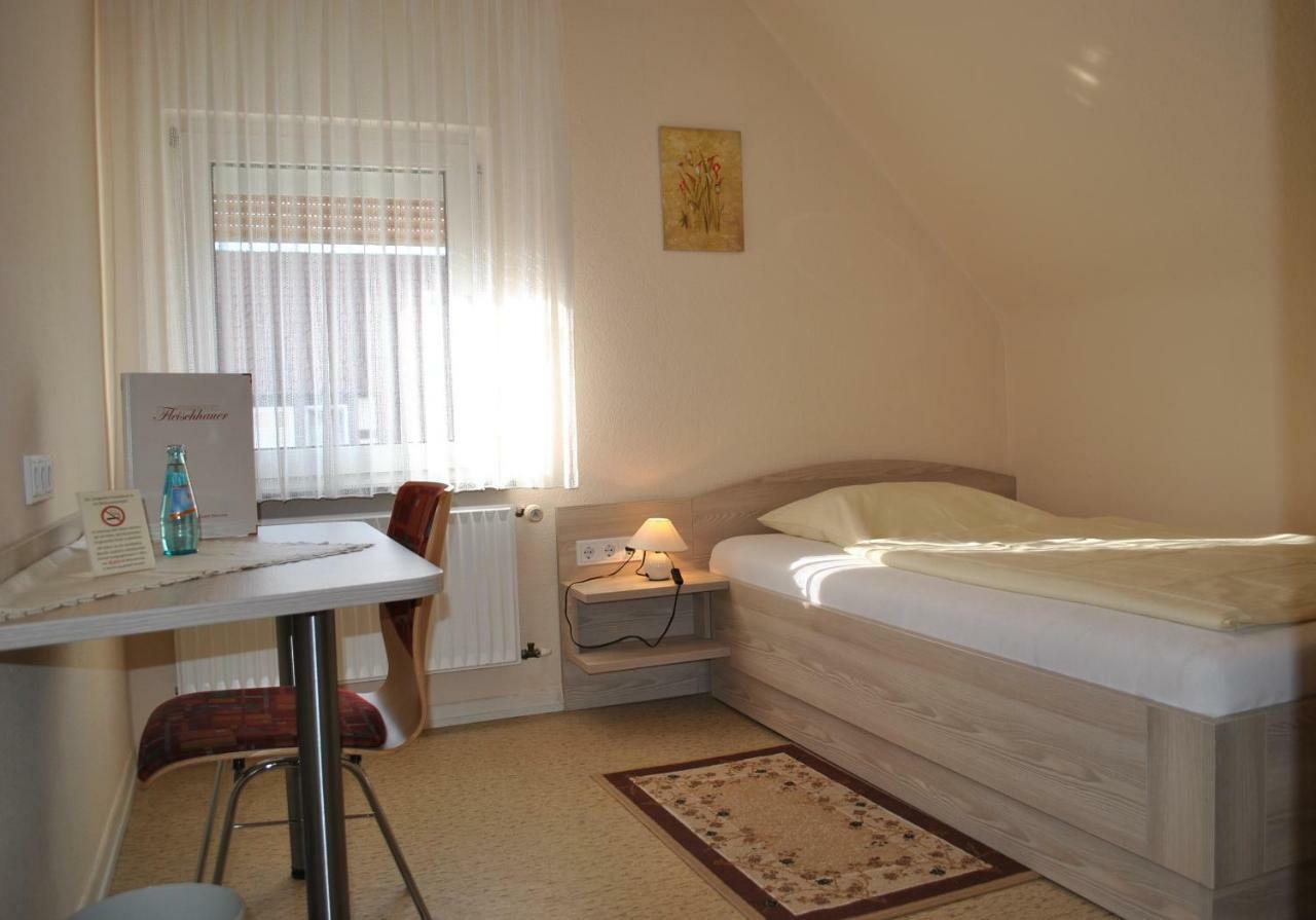 Landgasthof Fleischhauer Homberg  Bagian luar foto