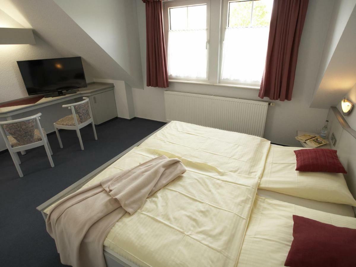 Landgasthof Fleischhauer Homberg  Bagian luar foto