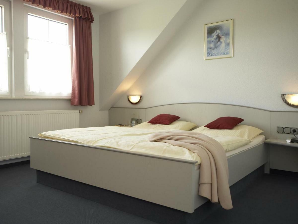Landgasthof Fleischhauer Homberg  Bagian luar foto