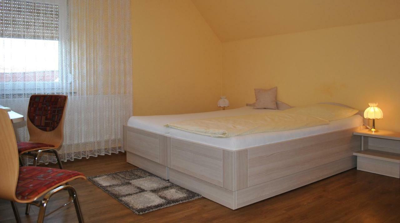 Landgasthof Fleischhauer Homberg  Bagian luar foto